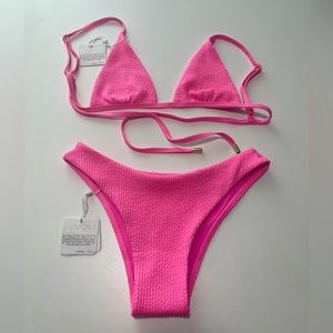 Monday swimwear in Neon pink crinkle size P and S